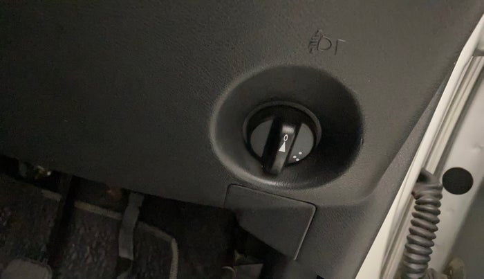2021 Datsun Redi Go T(O) 1.0, Petrol, Manual, 7,683 km, Dashboard - Headlight height adjustment not working