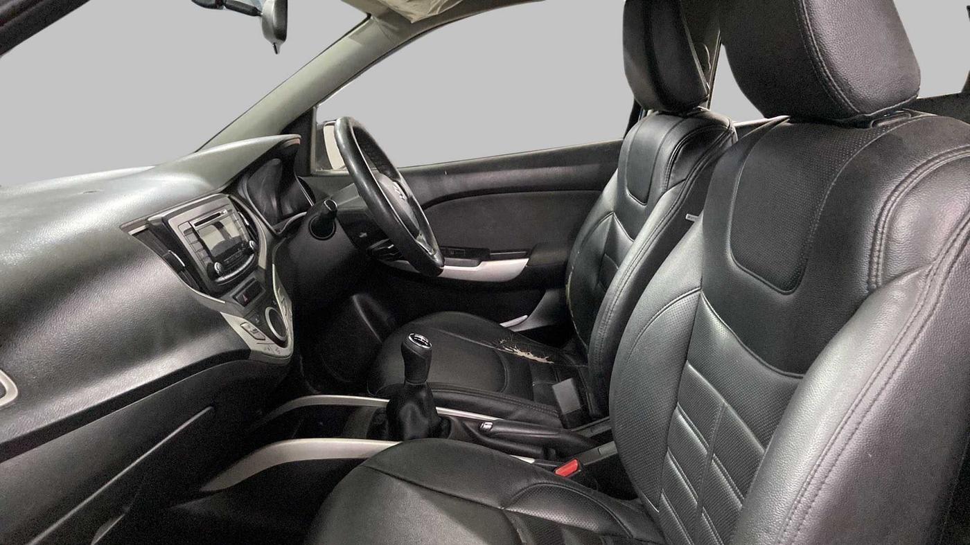 2017 Maruti Baleno DELTA PETROL 1.2, Petrol, Manual, 56,757 km, Right Side Front Door Cabin