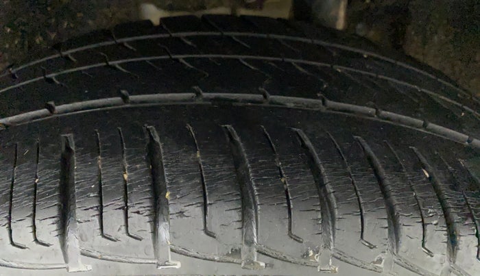2018 Maruti Vitara Brezza VDI, Diesel, Manual, 38,226 km, Left Rear Tyre Tread