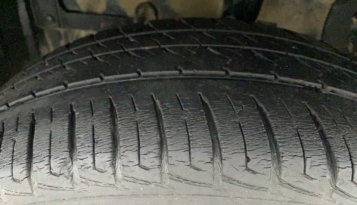 2018 Maruti Vitara Brezza VDI, Diesel, Manual, 38,226 km, Left Front Tyre Tread