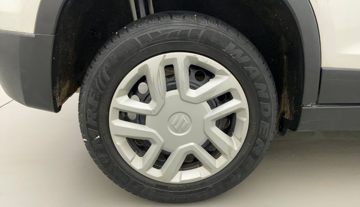 2018 Maruti Vitara Brezza VDI, Diesel, Manual, 38,226 km, Right Rear Wheel