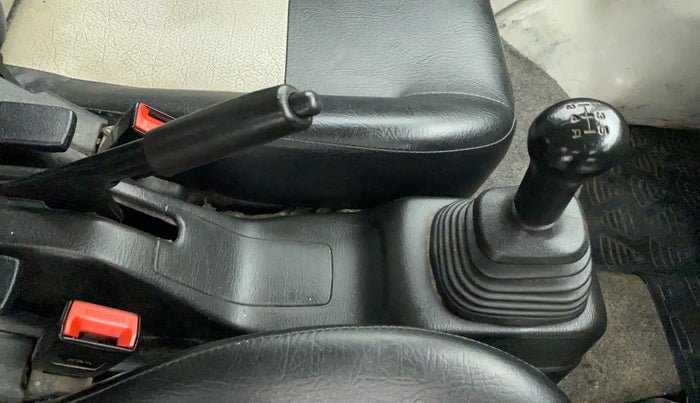 2018 Maruti Eeco 5 STR WITH A/C+HTR, CNG, Manual, 50,180 km, Gear Lever
