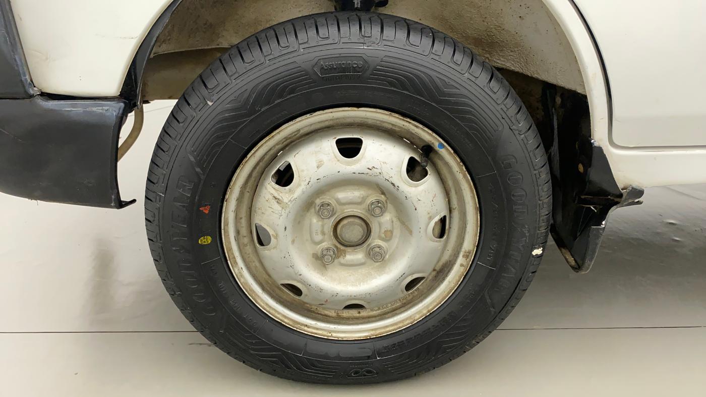 2018 Maruti Eeco 5 STR WITH A/C+HTR, CNG, Manual, 50,180 km, Left Front Wheel