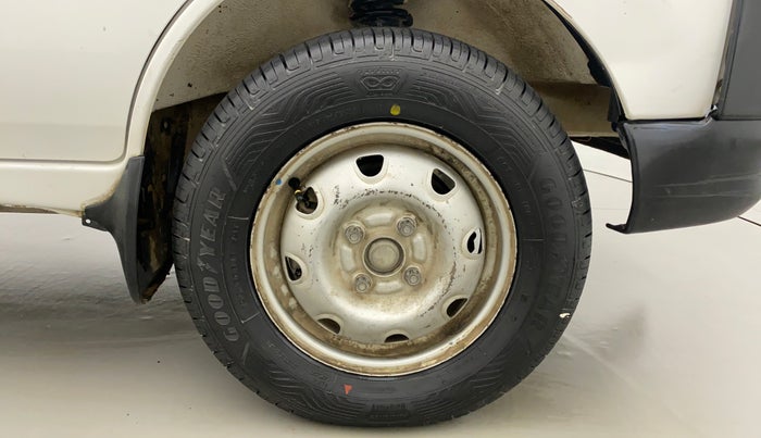 2018 Maruti Eeco 5 STR WITH A/C+HTR, CNG, Manual, 50,180 km, Right Front Wheel