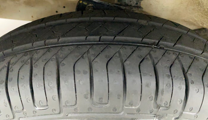 2018 Maruti Eeco 5 STR WITH A/C+HTR, CNG, Manual, 50,180 km, Left Front Tyre Tread