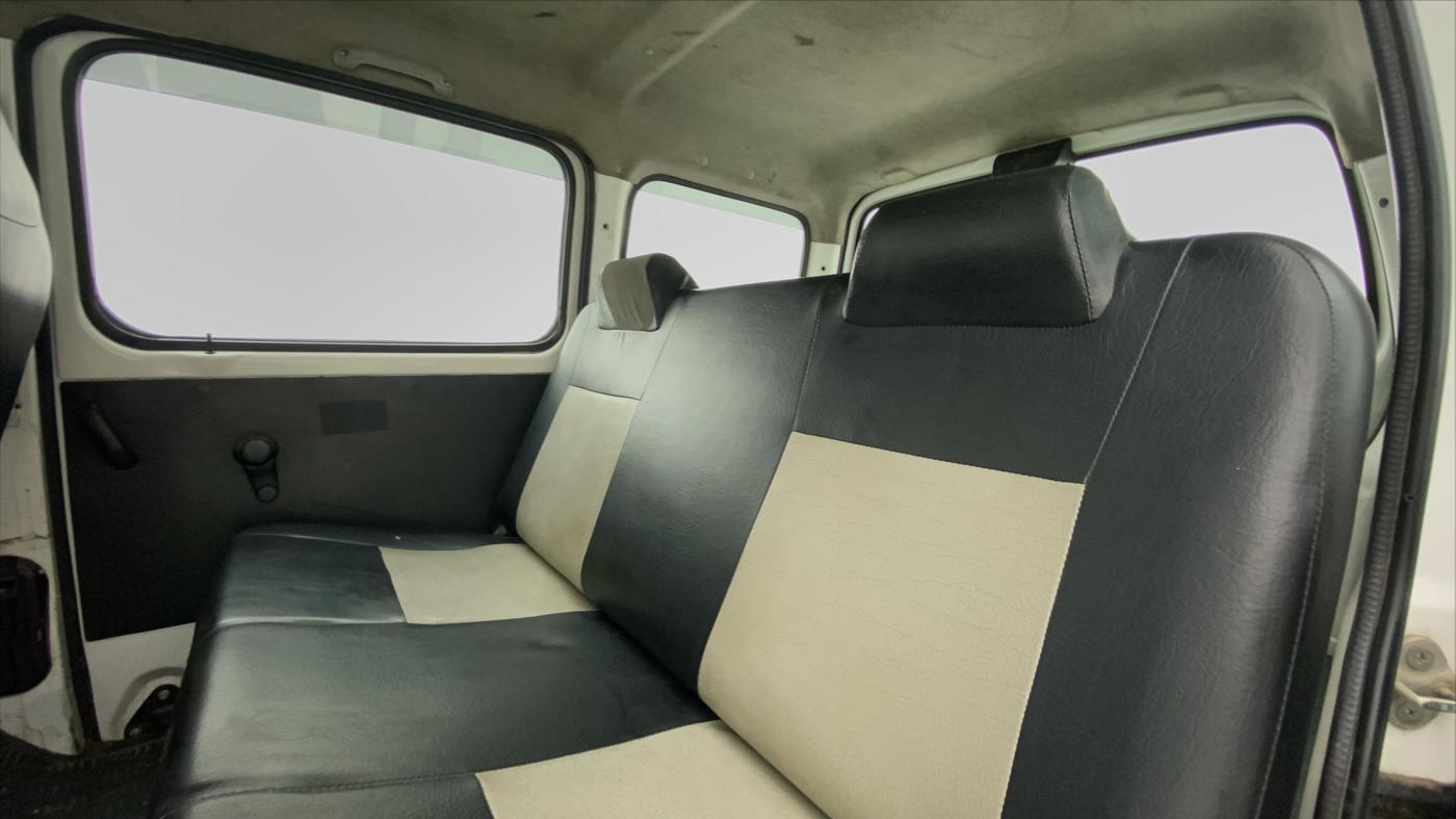 2018 Maruti Eeco 5 STR WITH A/C+HTR, CNG, Manual, 50,180 km, Right Side Rear Door Cabin