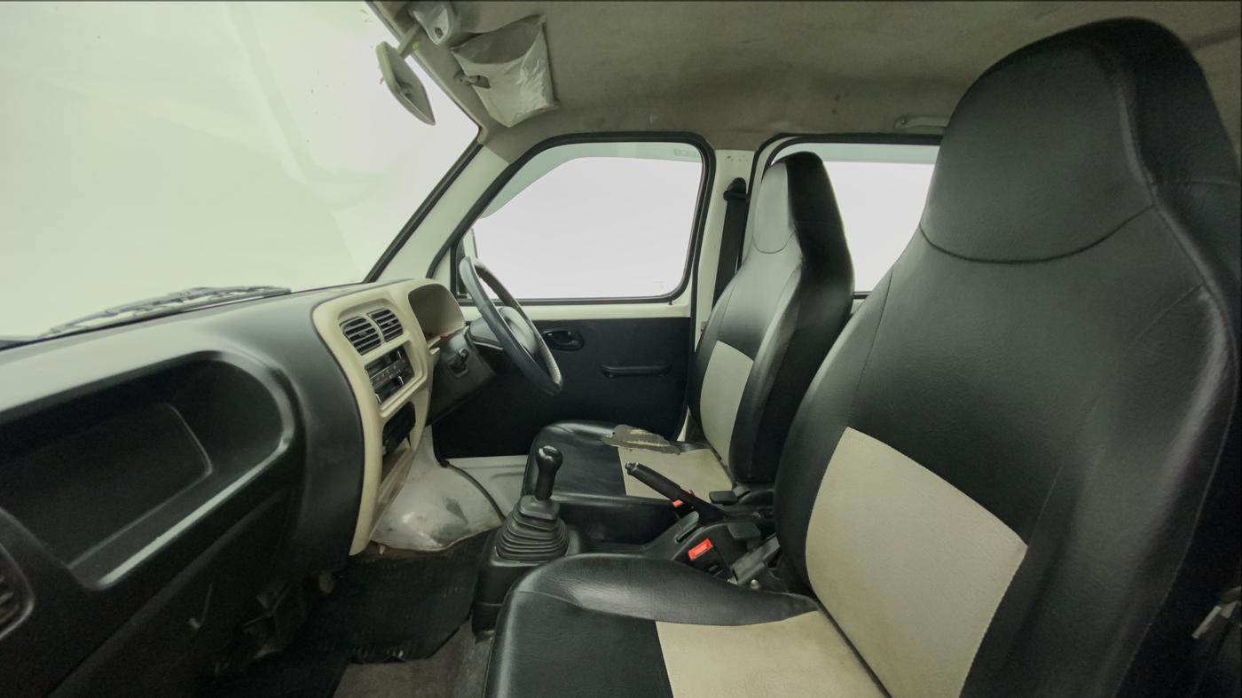 2018 Maruti Eeco 5 STR WITH A/C+HTR, CNG, Manual, 50,180 km, Right Side Front Door Cabin