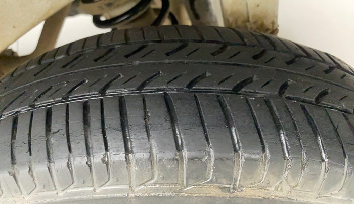 2018 Maruti Eeco 5 STR WITH A/C+HTR, CNG, Manual, 50,180 km, Left Rear Tyre Tread