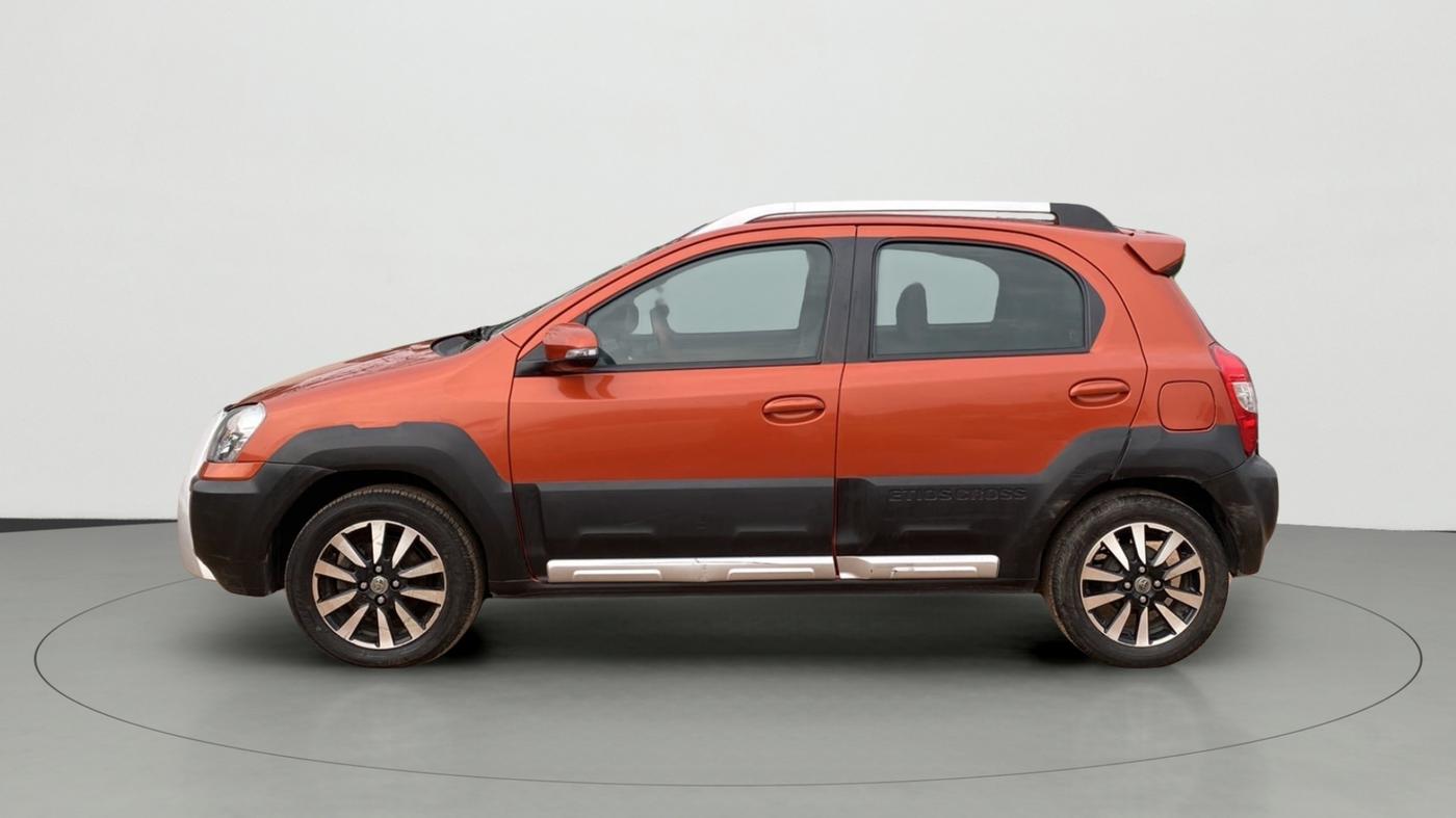 2015 Toyota Etios CROSS 1.2 G, Petrol, Manual, 23,653 km, Left Side