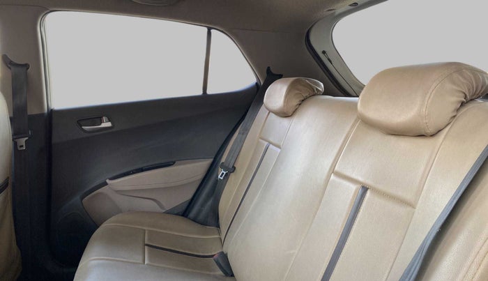 2014 Hyundai Grand i10 ASTA 1.1 CRDI, Diesel, Manual, 29,694 km, Right Side Rear Door Cabin