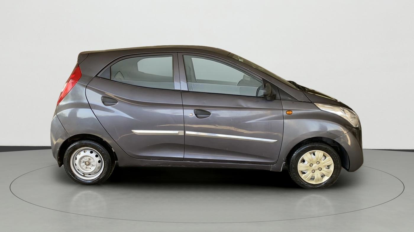 2018 Hyundai Eon ERA +, Petrol, Manual, 29,968 km, Right Side View