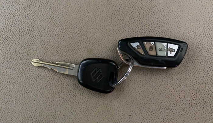 2015 Maruti Baleno SIGMA PETROL 1.2, Petrol, Manual, 53,276 km, Lock system - Mechanical key minor damage