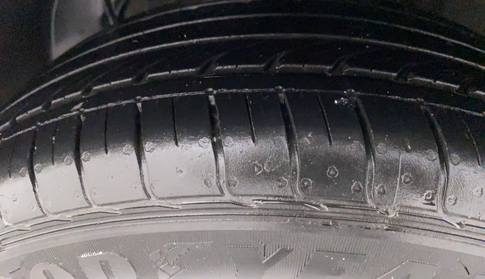 2017 Ford Ecosport 1.5 TREND TI VCT, CNG, Manual, 40,566 km, Left Front Tyre Tread