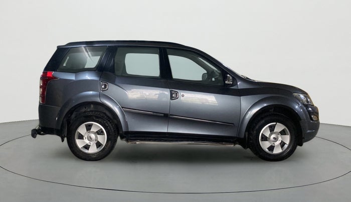 2015 Mahindra XUV500 W6, Diesel, Manual, 97,702 km, Right Side