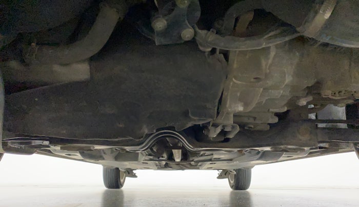 2013 Volkswagen Vento HIGHLINE DIESEL 1.6, Diesel, Manual, 95,631 km, Front Underbody