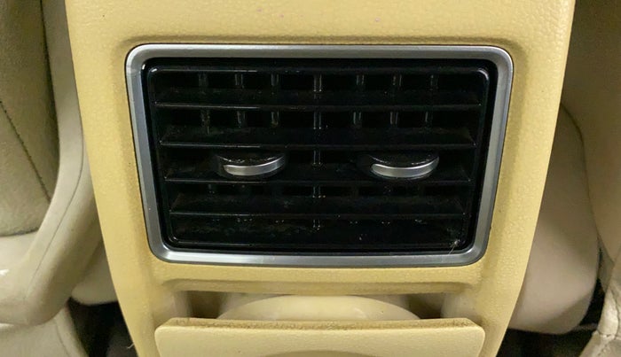 2013 Volkswagen Vento HIGHLINE DIESEL 1.6, Diesel, Manual, 95,631 km, Rear AC Vents