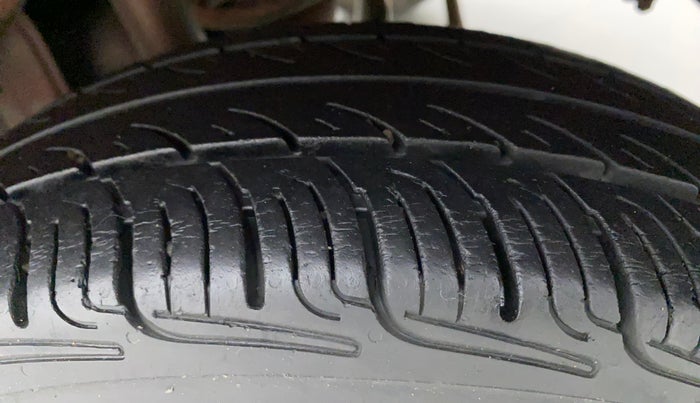 2014 Maruti Alto K10 VXI, Petrol, Manual, 88,918 km, Left Rear Tyre Tread