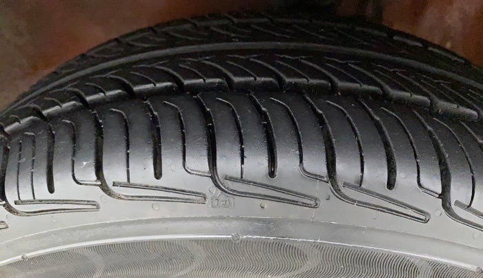 2014 Maruti Alto K10 VXI, Petrol, Manual, 88,918 km, Left Front Tyre Tread