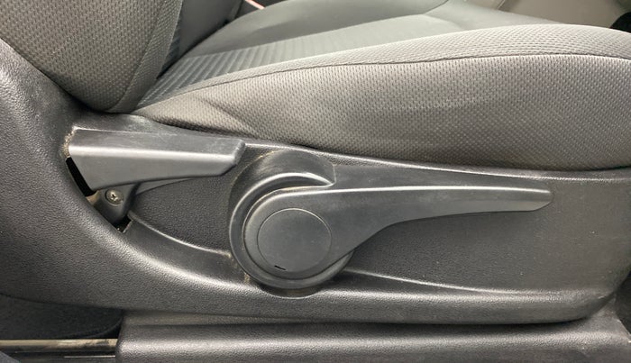 2019 Tata Tiago XZ+ 1.2 Revotron, Petrol, Manual, 36,771 km, Driver Side Adjustment Panel