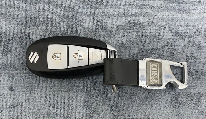 2017 Maruti IGNIS ALPHA 1.2, CNG, Manual, 24,738 km, Key Close Up