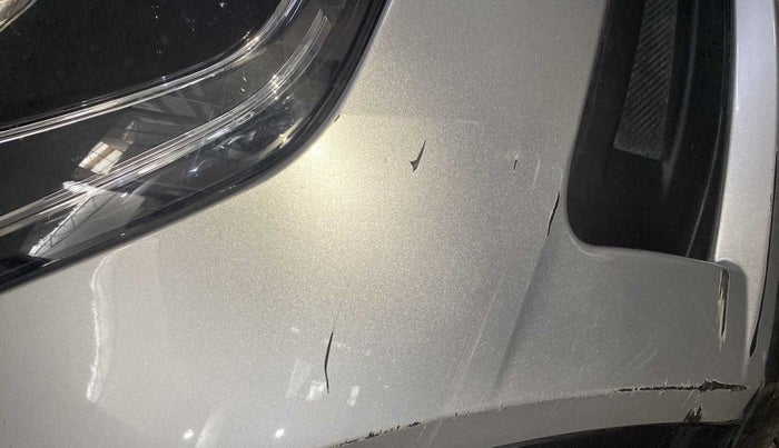 2022 Mahindra XUV700 MX P MT 5 STR, Petrol, Manual, 11,772 km, Front bumper - Minor scratches