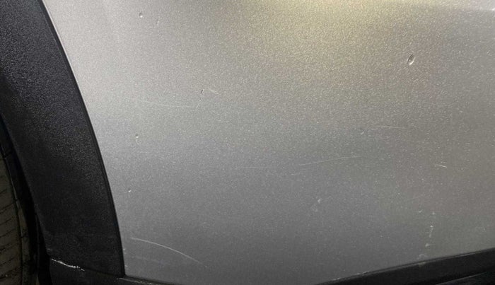 2022 Mahindra XUV700 MX P MT 5 STR, Petrol, Manual, 11,772 km, Rear bumper - Minor scratches