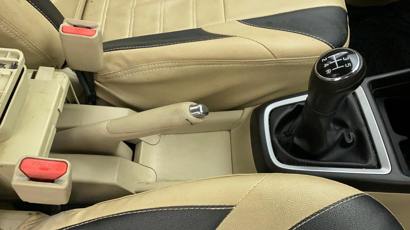 2020 Maruti Dzire VXI, Petrol, Manual, 36,460 km, Gear Lever