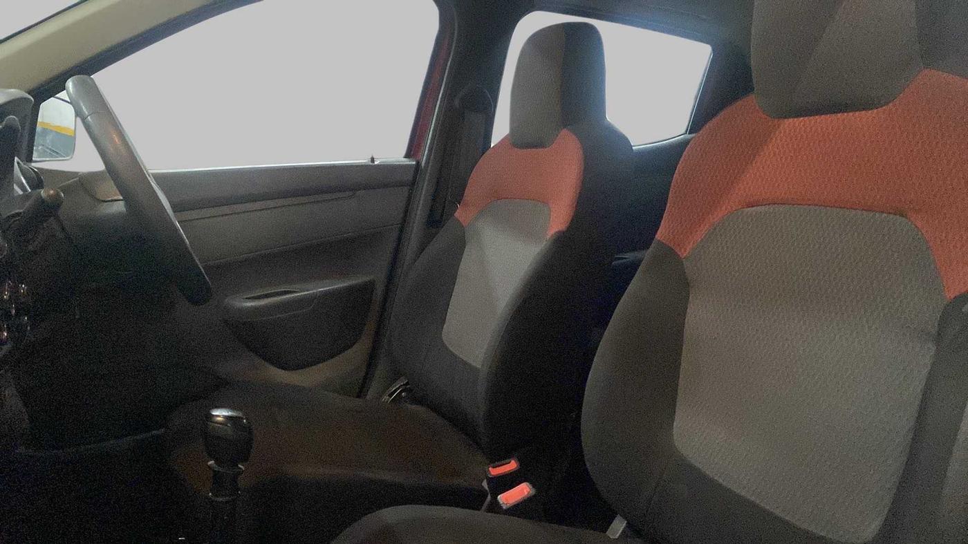 2016 Renault Kwid RXT, Petrol, Manual, 27,177 km, Right Side Front Door Cabin