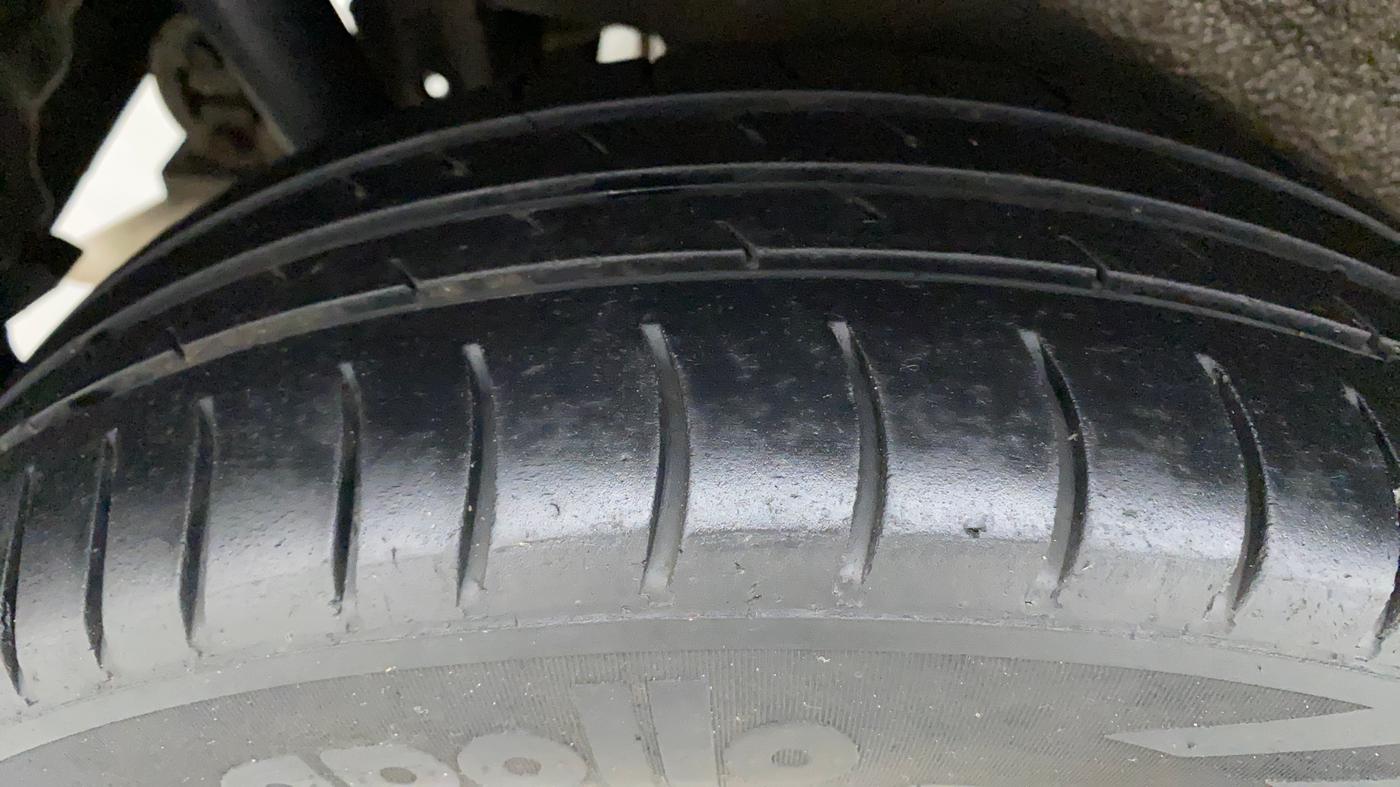 2018 Maruti Wagon R 1.0 VXI, Petrol, Manual, 73,529 km, Right Rear Tyre Tread