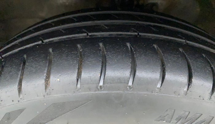 2018 Maruti Wagon R 1.0 VXI, Petrol, Manual, 73,529 km, Left Front Tyre Tread