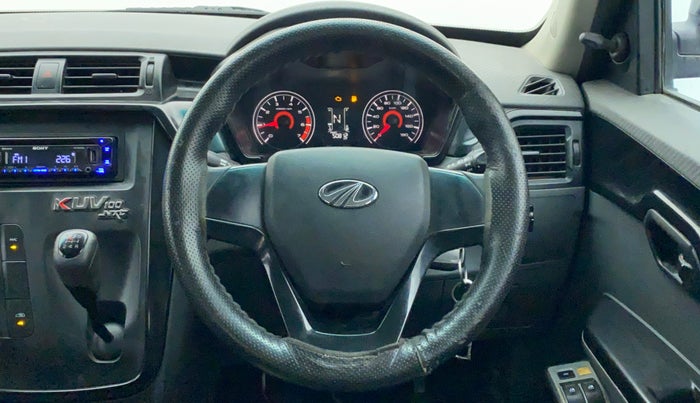2018 Mahindra KUV 100 NXT K2 6 STR, Petrol, Manual, 51,108 km, Steering Wheel Close Up