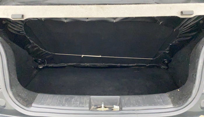 2018 Mahindra KUV 100 NXT K2 6 STR, Petrol, Manual, 51,108 km, Boot Inside