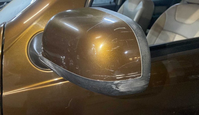 2015 Renault Duster 85 PS RXL, Diesel, Manual, 97,735 km, Left rear-view mirror - Minor scratches