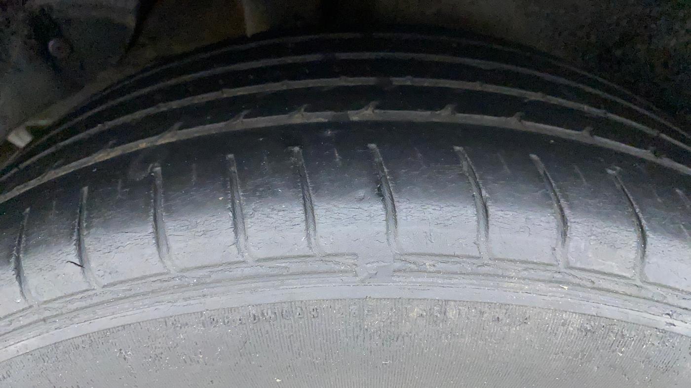 2016 Hyundai Creta S 1.6 PETROL, Petrol, Manual, 50,809 km, Right Rear Tyre Tread