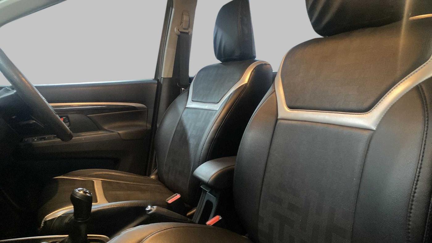2022 Maruti XL6 ZETA MT, Petrol, Manual, 6,504 km, Right Side Front Door Cabin