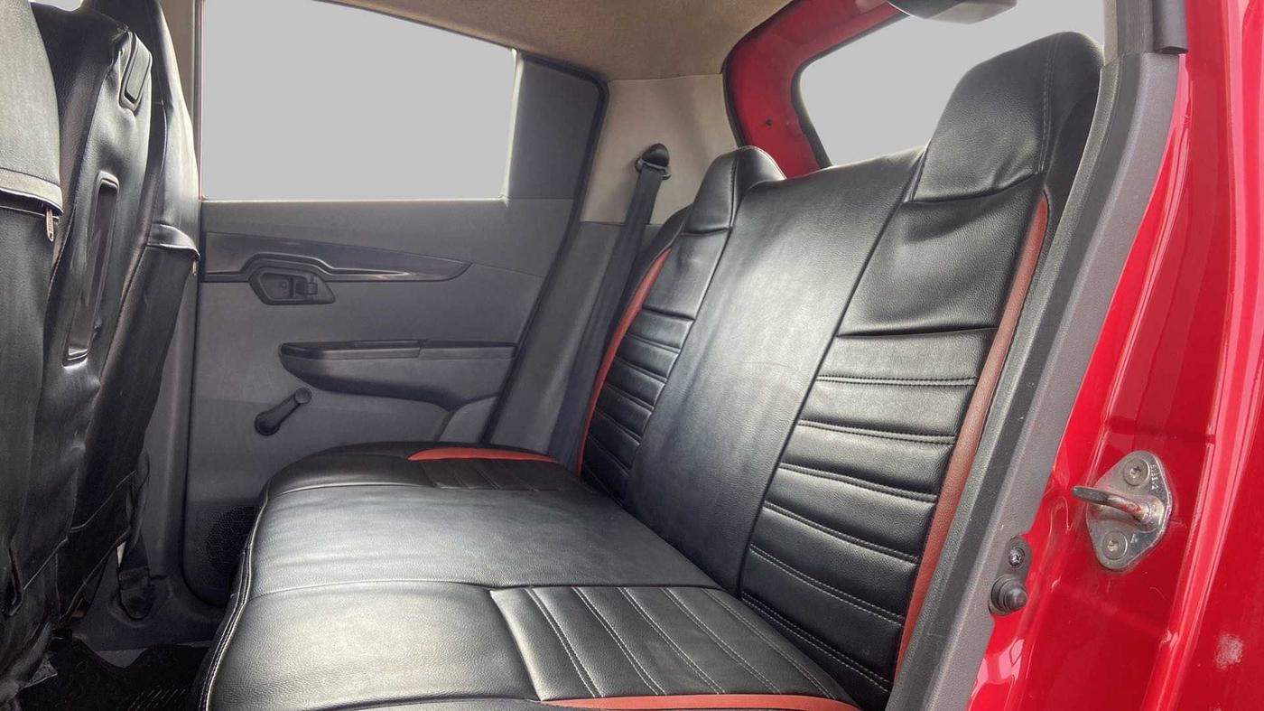 2018 Mahindra KUV 100 NXT K2+ P 6 STR, Petrol, Manual, 89,069 km, Right Side Rear Door Cabin