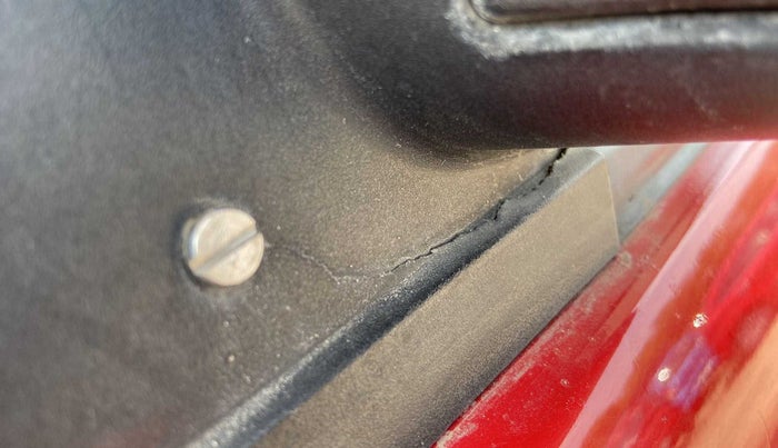 2018 Mahindra KUV 100 NXT K2+ P 6 STR, Petrol, Manual, 89,069 km, Left rear-view mirror - Cover has minor damage