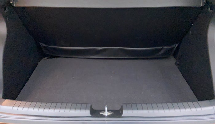 2018 Hyundai i20 Active 1.4 SX, Diesel, Manual, 22,277 km, Boot Inside