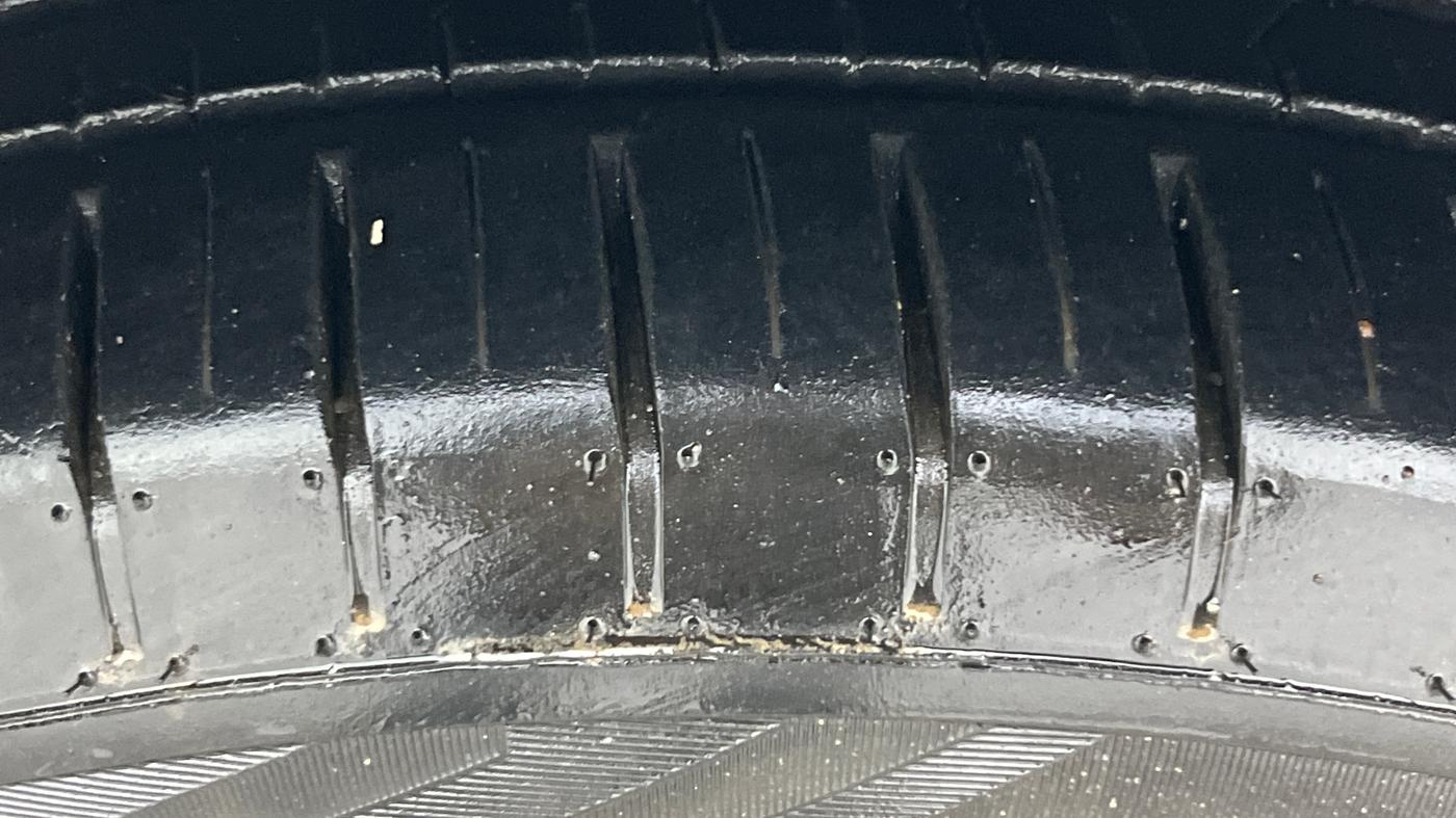 2018 Maruti Ciaz ALPHA 1.5 SHVS PETROL, Petrol, Manual, 70,421 km, Left Front Tyre Tread