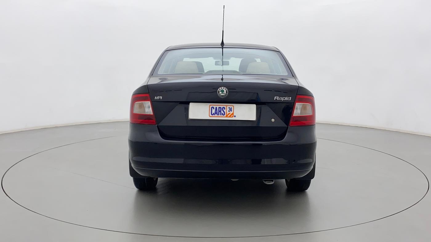 2012 Skoda Rapid ELEGANCE 1.6 MPI MT, Petrol, Manual, 86,695 km, Back/Rear