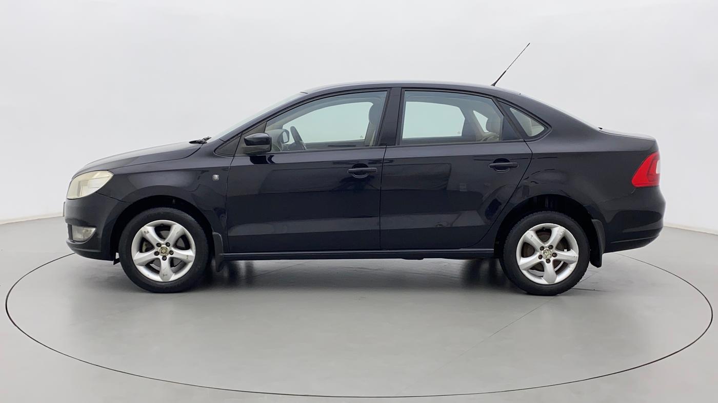 2012 Skoda Rapid ELEGANCE 1.6 MPI MT, Petrol, Manual, 86,695 km, Left Side