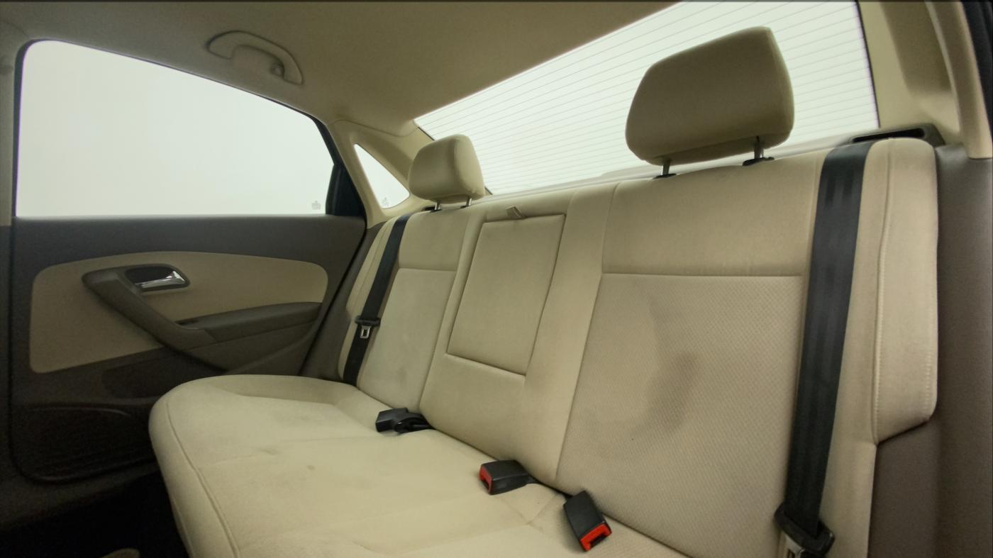 2012 Skoda Rapid ELEGANCE 1.6 MPI MT, Petrol, Manual, 86,695 km, Right Side Rear Door Cabin