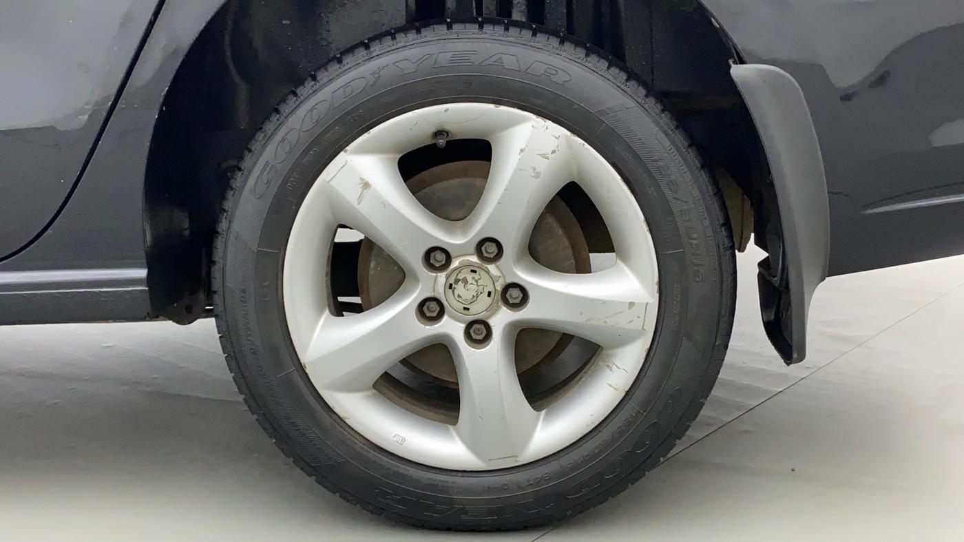 2012 Skoda Rapid ELEGANCE 1.6 MPI MT, Petrol, Manual, 86,695 km, Left Rear Wheel