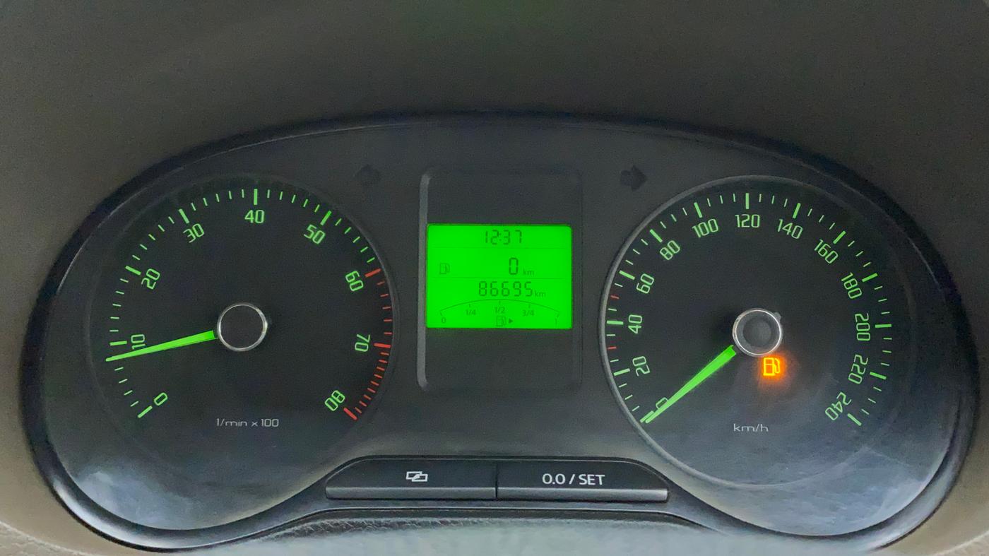 2012 Skoda Rapid ELEGANCE 1.6 MPI MT, Petrol, Manual, 86,695 km, Odometer Image