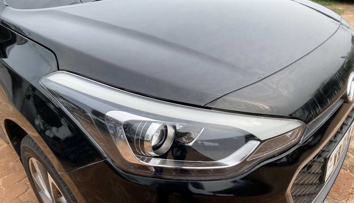 2017 Hyundai Elite i20 ASTA 1.2 (O), Petrol, Manual, 32,243 km, Right headlight - Minor scratches