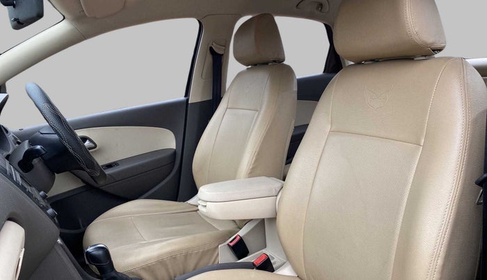 2015 Volkswagen Vento COMFORTLINE 1.2 TSI AT, Petrol, Automatic, 23,883 km, Right Side Front Door Cabin