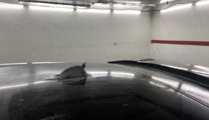 2018 Maruti Swift VXI AMT, Petrol, Automatic, 51,706 km, Roof - Slightly dented