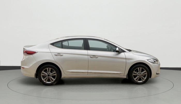 2016 Hyundai New Elantra 2.0 SX MT PETROL, Petrol, Manual, 72,615 km, Right Side View