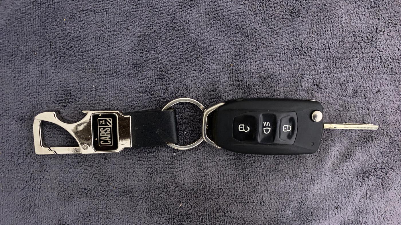 2021 Tata ALTROZ XE PETROL, Petrol, Manual, 39,436 km, Key Close Up