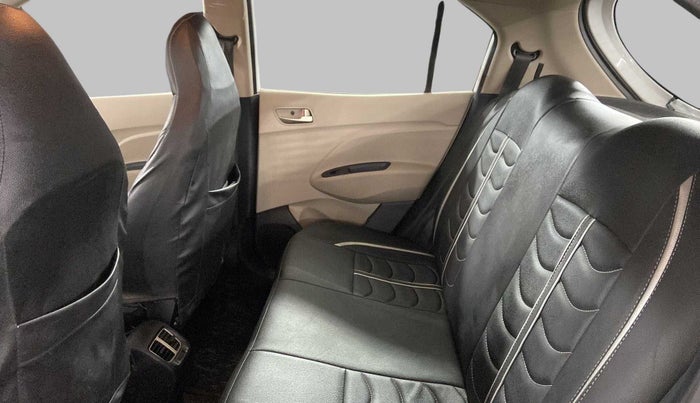 2019 Hyundai NEW SANTRO SPORTZ CNG, CNG, Manual, 83,013 km, Right Side Rear Door Cabin